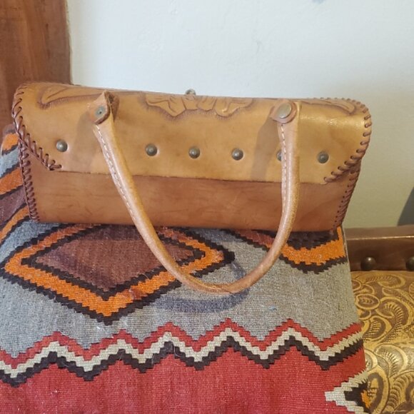 Vintage tooled western handbag - Picture 5 of 9